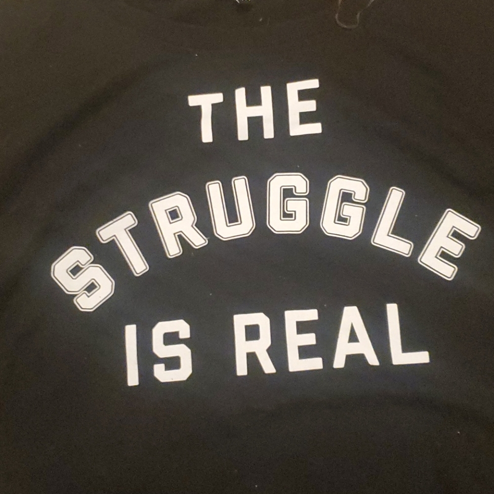 A sweatshrit - Picture 2 of 5